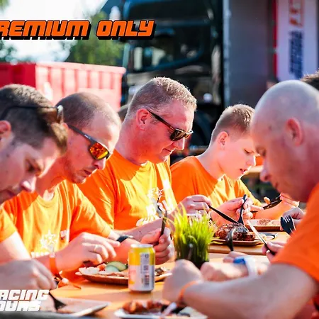 Racingtours Racecamp - Spielberg Lyxtält *